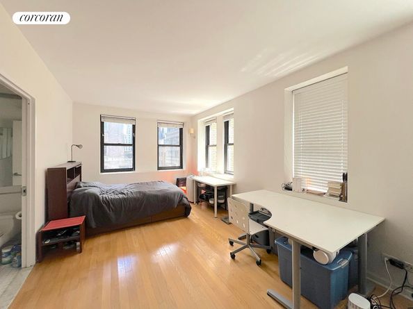 56 Pine Street 15B, New York NY 10005