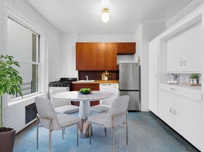 261 West 22nd Street 11, New York NY 10011