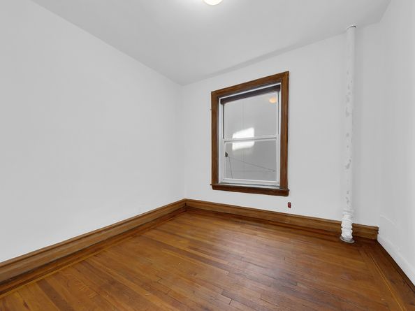261 West 22nd Street 11, New York NY 10011