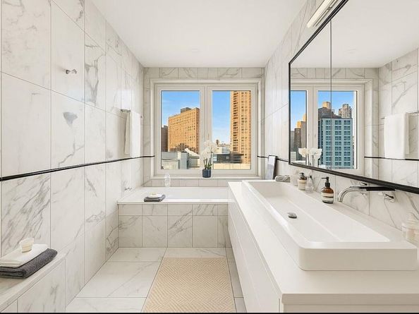 427 East 90th Street PH9/10, New York NY 10128