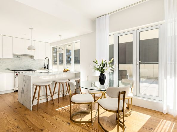 427 East 90th Street PENTHOUSE9, New York NY 10128