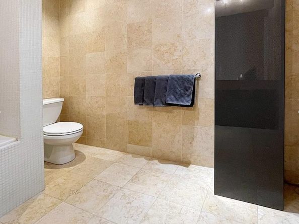 529 West 42nd Street 6S, New York NY 10036