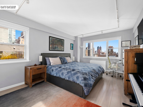 345 East 56th Street 21F, New York NY 10022