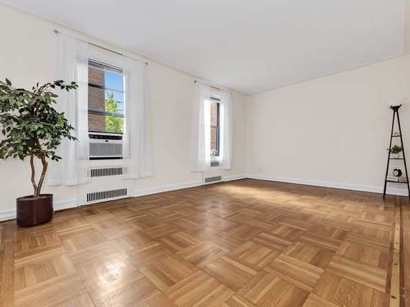 83-80 118th Street 2M, Queens NY 11415