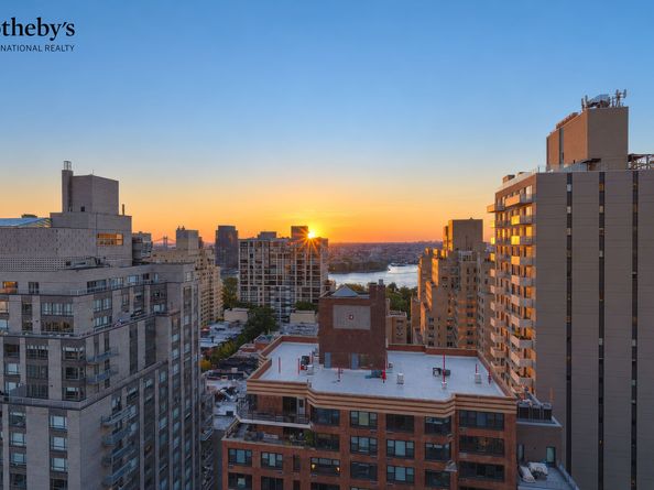 455 East 86th Street 22C, New York NY 10028