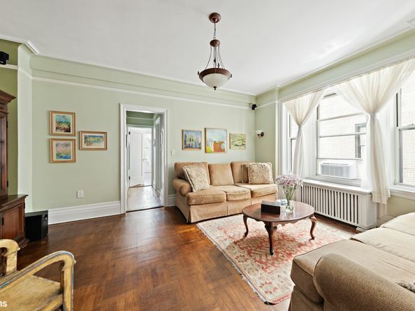 215 West 91st Street 94, New York NY 10024