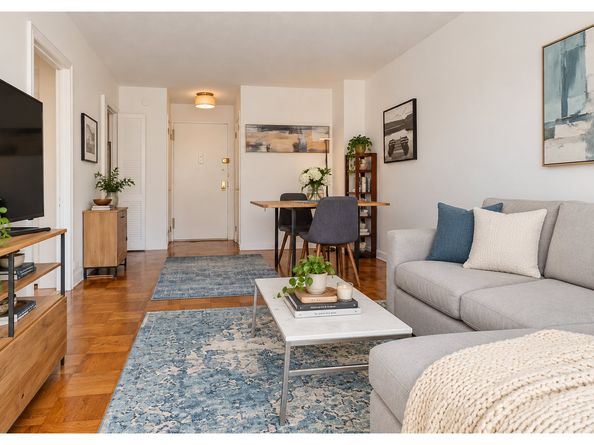 77 East 12th Street 9D, New York NY 10003
