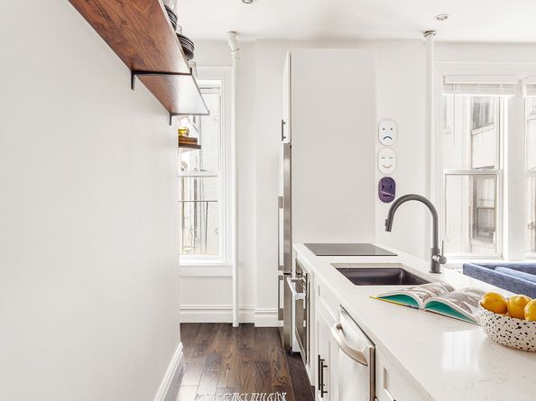124 Thompson Street 23/24, New York NY 10012