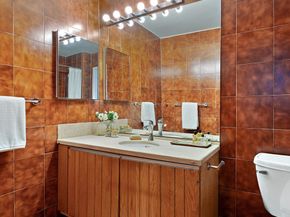 348 West 38th Street 9E, New York NY 10018