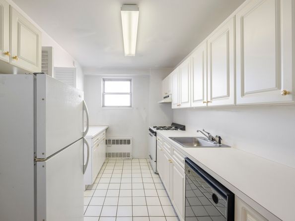 5700 Arlington Avenue 12B, Bronx NY 10471