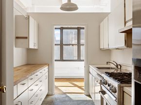 161 West 15th Street 4C, New York NY 10011