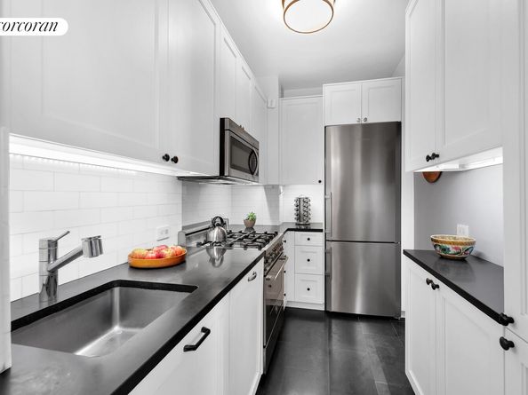 1150 Park Avenue 4E, New York NY 10128