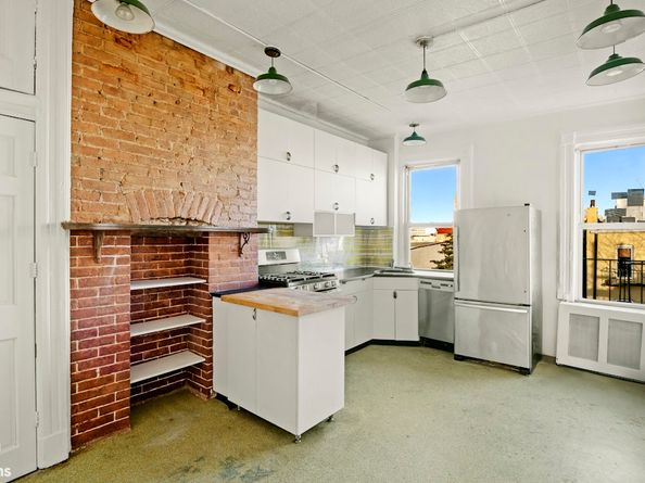 100 Newel Street 4L, Brooklyn NY 11222