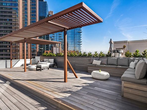 27-28 Thomson Avenue 804, Queens NY 11101