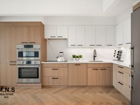 22-54 46th Street 302, Queens NY 11105