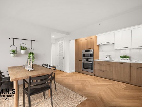 22-54 46th Street 302, Queens NY 11105