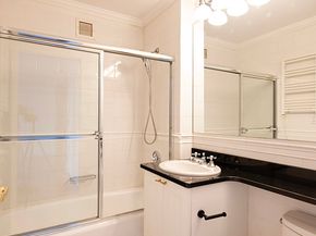 404 East 76th Street 7D, New York NY 10021