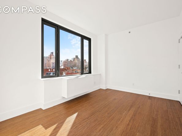 305 West 16th Street PHD, New York NY 10011