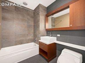 305 West 16th Street PHD, New York NY 10011