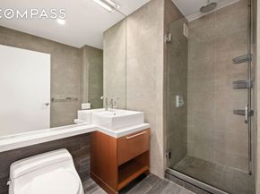 305 West 16th Street PHD, New York NY 10011