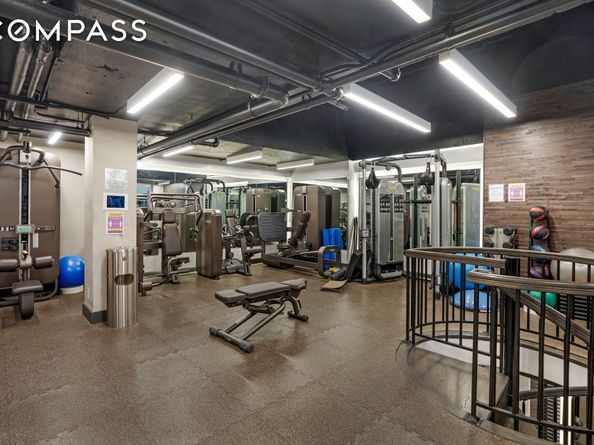 167 East 61st Street 21B, New York NY 10065