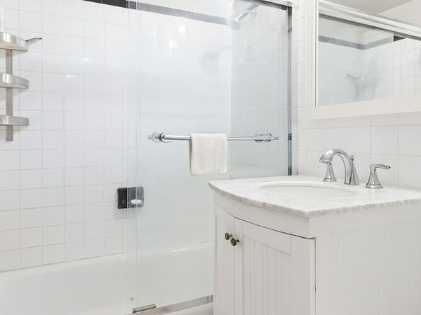 649 2nd Avenue 3A, New York NY 10016