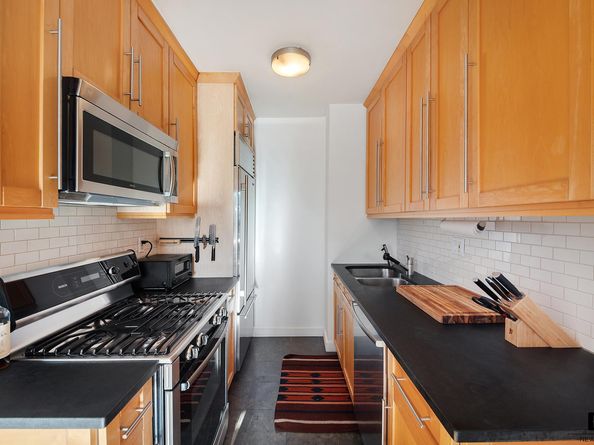 350 West 14th Street 5C, New York NY 10014