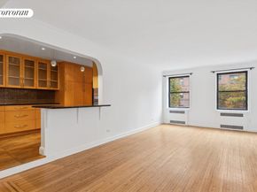 69-40 Yellowstone Boulevard 121, Queens NY 11375