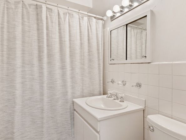 345 East 52nd Street 9A, New York NY 10022