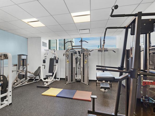 240 East 47th Street 19B, New York NY 10017