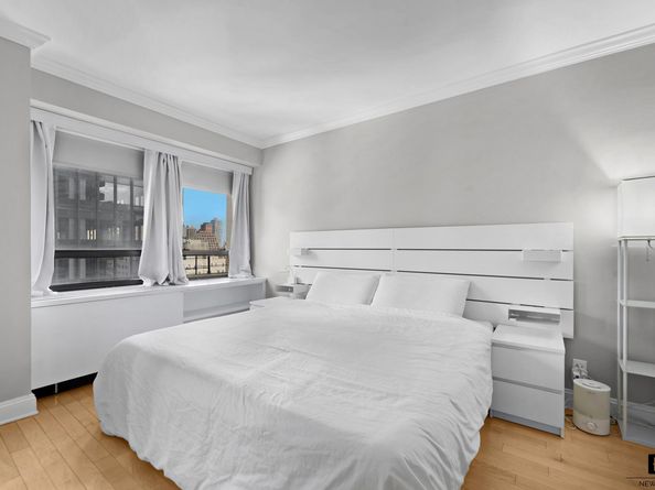 240 East 47th Street 19B, New York NY 10017