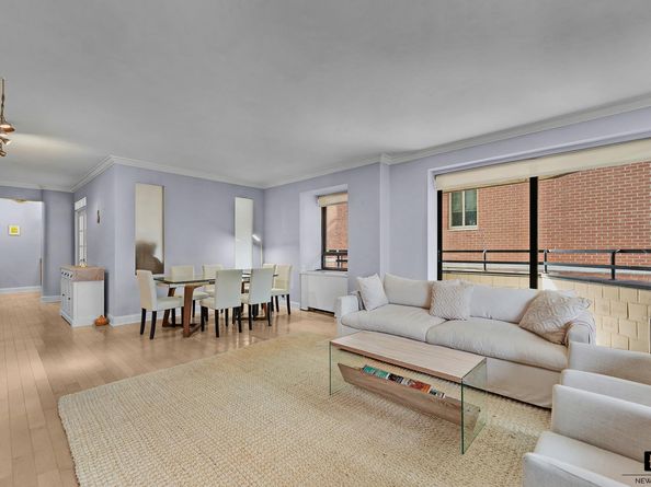 240 East 47th Street 19B, New York NY 10017