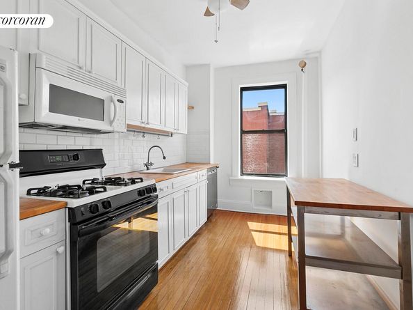 860 West 181st Street 67A, New York NY 10033