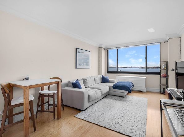 377 Rector Place 10L, New York NY 10280