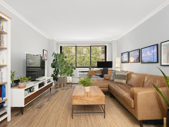 16 West 16th Street 4LN, New York NY 10011