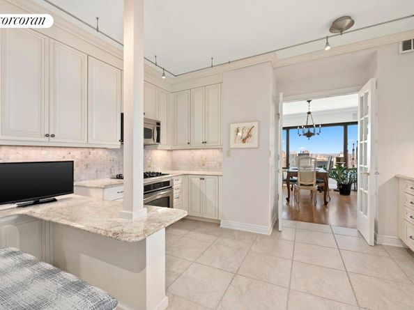 425 East 58th Street 42B, New York NY 10022