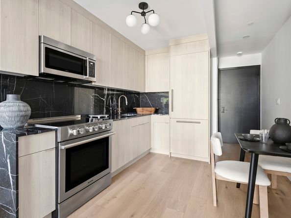 1811 Menahan Street 2R, Queens NY 11385