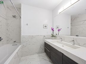 329 West 89th Street 2, New York NY 10024