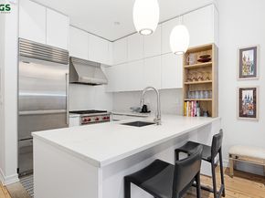 329 West 89th Street 2, New York NY 10024