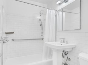 5700 Arlington Avenue 22R, Bronx NY 10471