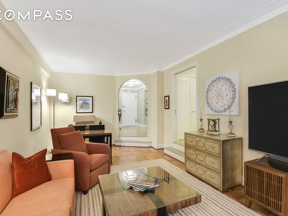 25 Central Park W 3U, New York NY 10023