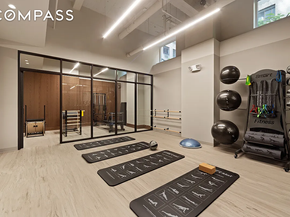 25 Central Park W 3U, New York NY 10023