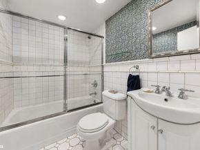 10 East 70th Street 2D, New York NY 10021