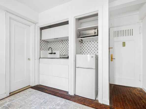 25 Tudor City Place 1316, New York NY 10017