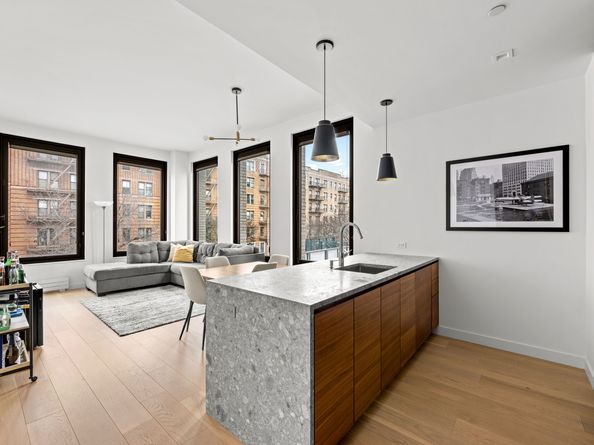 21-21 31st Street 2L, Queens NY 11105