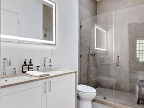 25 East 94th Street, New York NY 10128