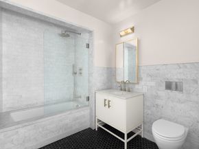 275 West 10th Street 8C, New York NY 10014