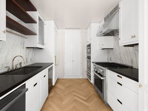 275 West 10th Street 8C, New York NY 10014