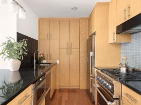 5-49 Borden Avenue 8G, Queens NY 11101
