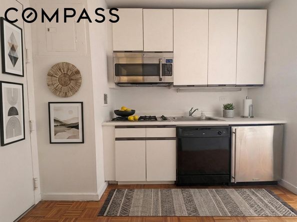 500 West 43rd Street 28D, New York NY 10036
